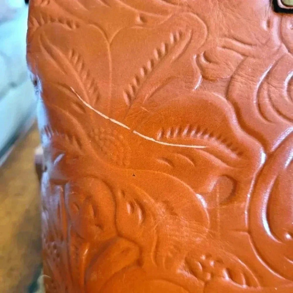 Patricia Nash Leather fold-over - Picture 10 of 12